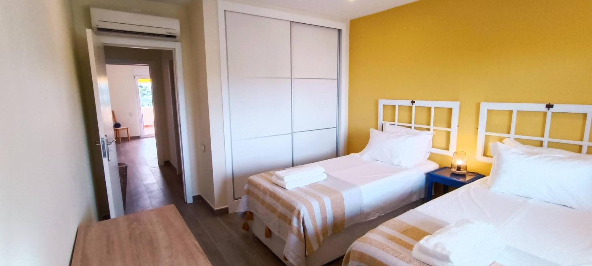 Blue & Yellow Penthouse With Terrace At Balaia Mar アルブフェイラ エクステリア 写真